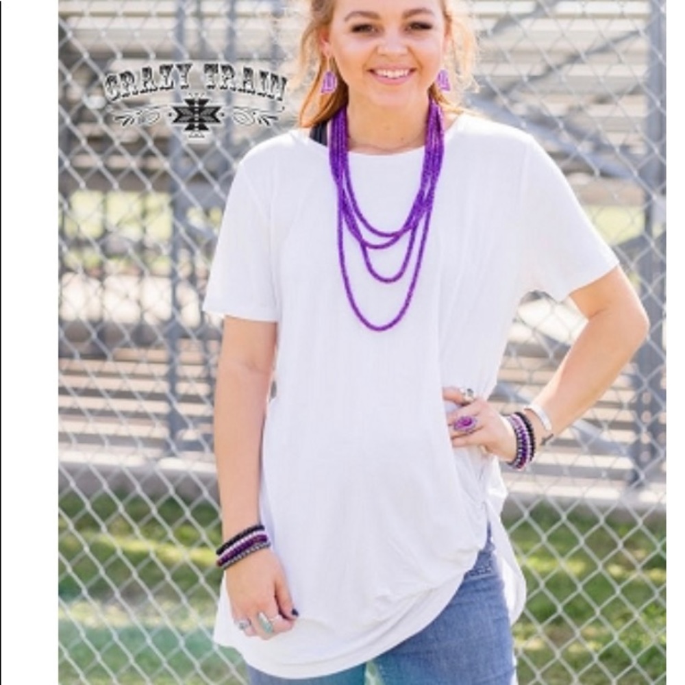White tie knot shirt